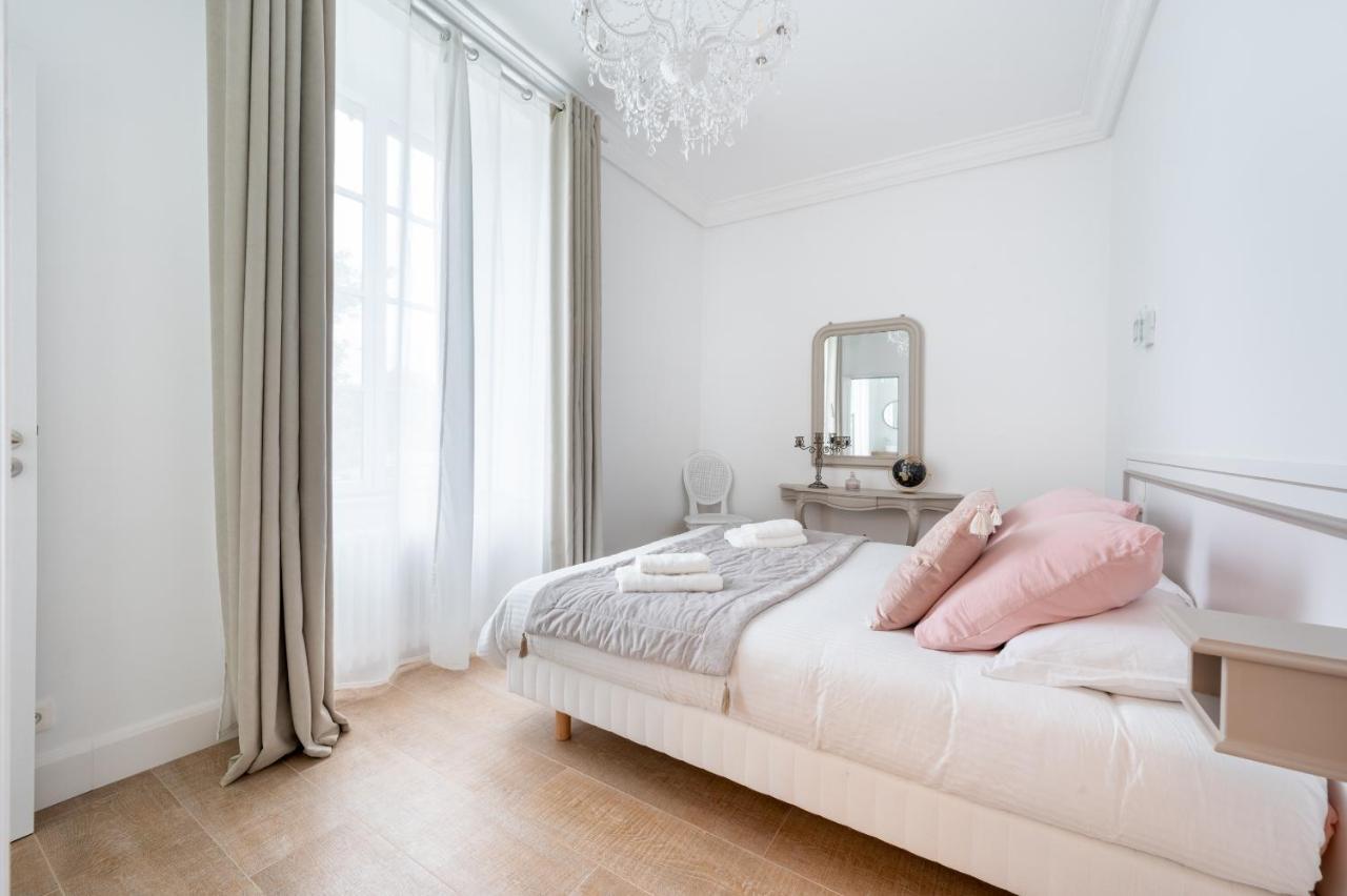 Bed and Breakfast Domaine Les Jardins Darsene Tinténiac Exteriér fotografie