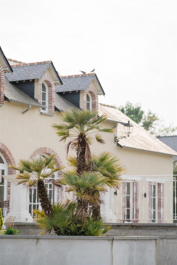 Bed and Breakfast Domaine Les Jardins Darsene Tinténiac Exteriér fotografie