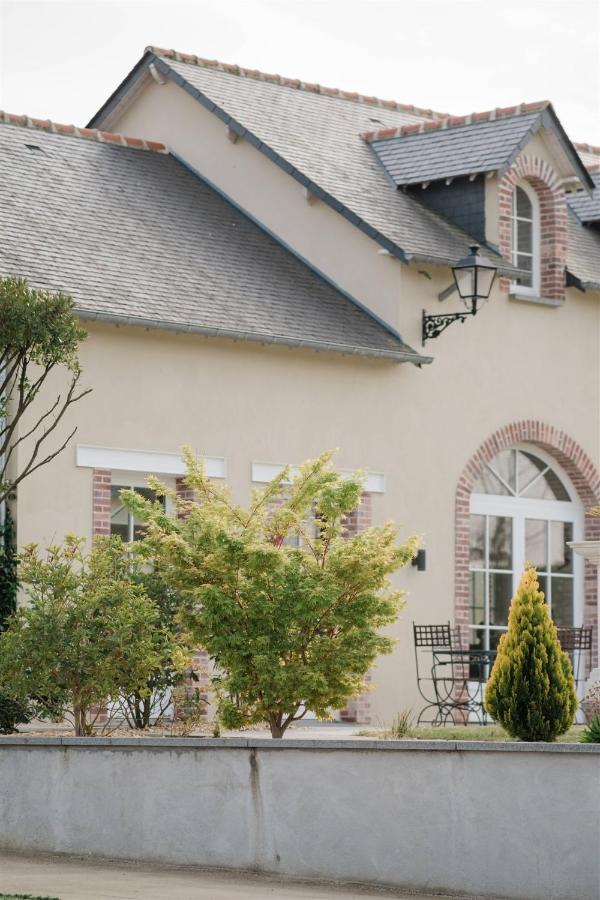 Bed and Breakfast Domaine Les Jardins Darsene Tinténiac Exteriér fotografie